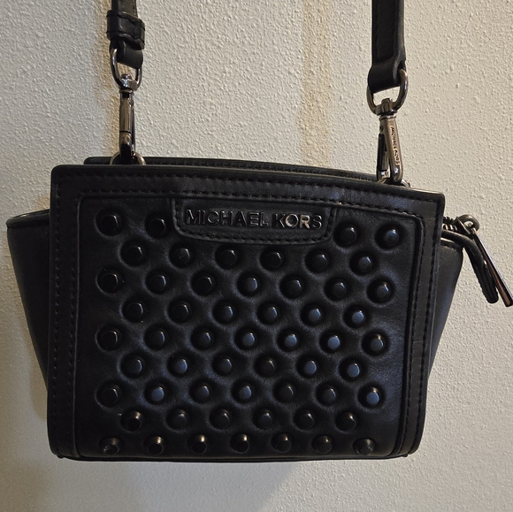 MICHAEL Michael Kors Handbags - Small Black Michael Kors Purse